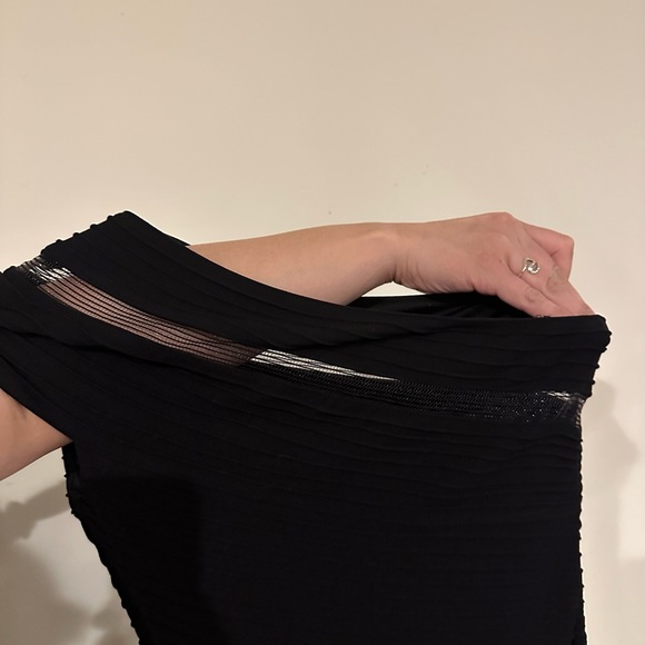 Stunning Tadashi Shoji one shoulder mermaid  evening gown XS - Picture 3 of 6